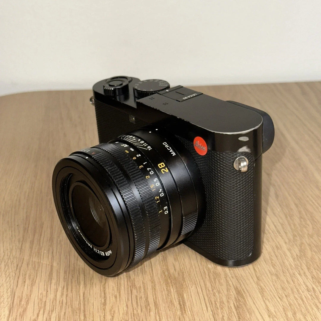 Leica Q2 47.3MP  - Box, Accessories, Complete Set! - US Seller