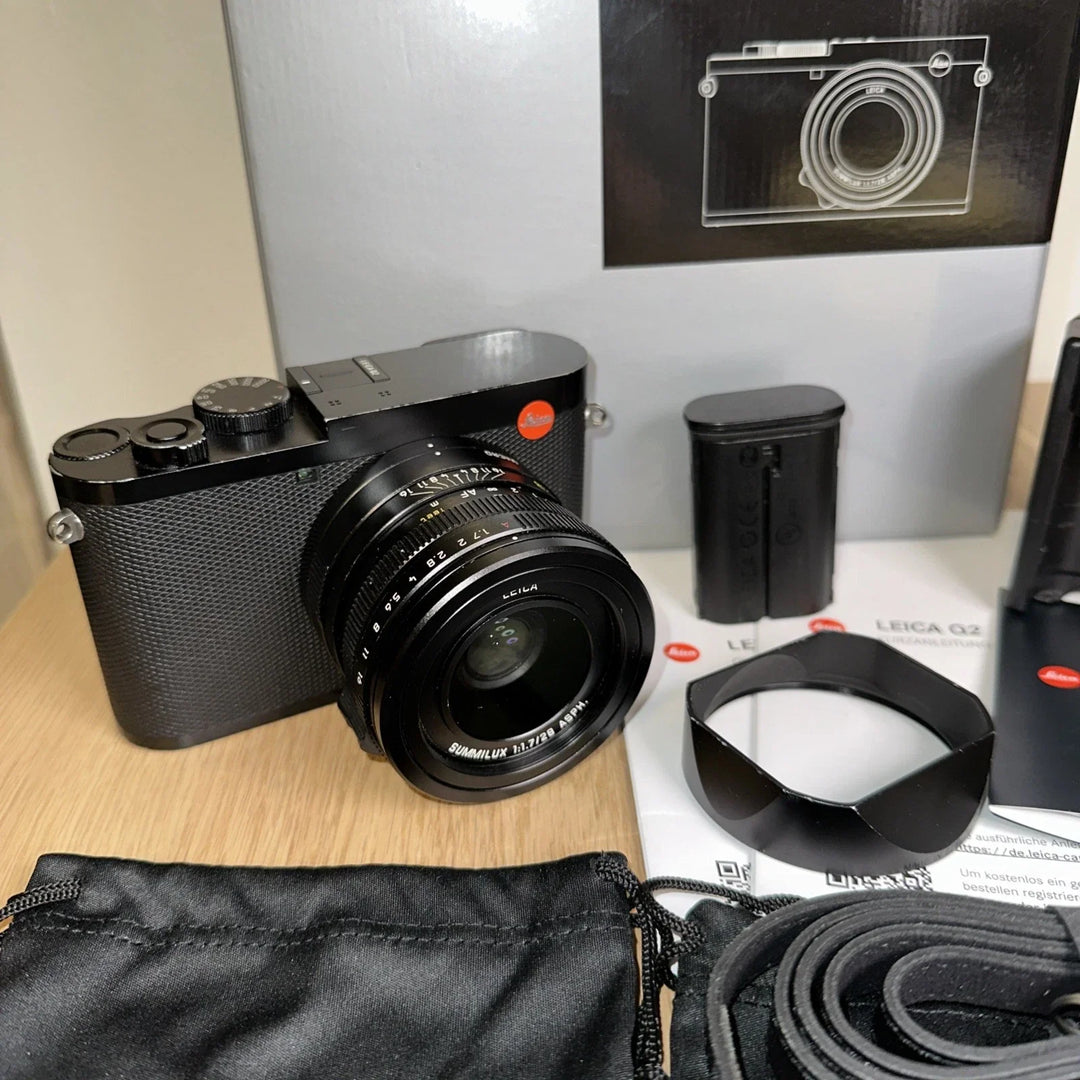 Leica Q2 47.3MP  - Box, Accessories, Complete Set! - US Seller