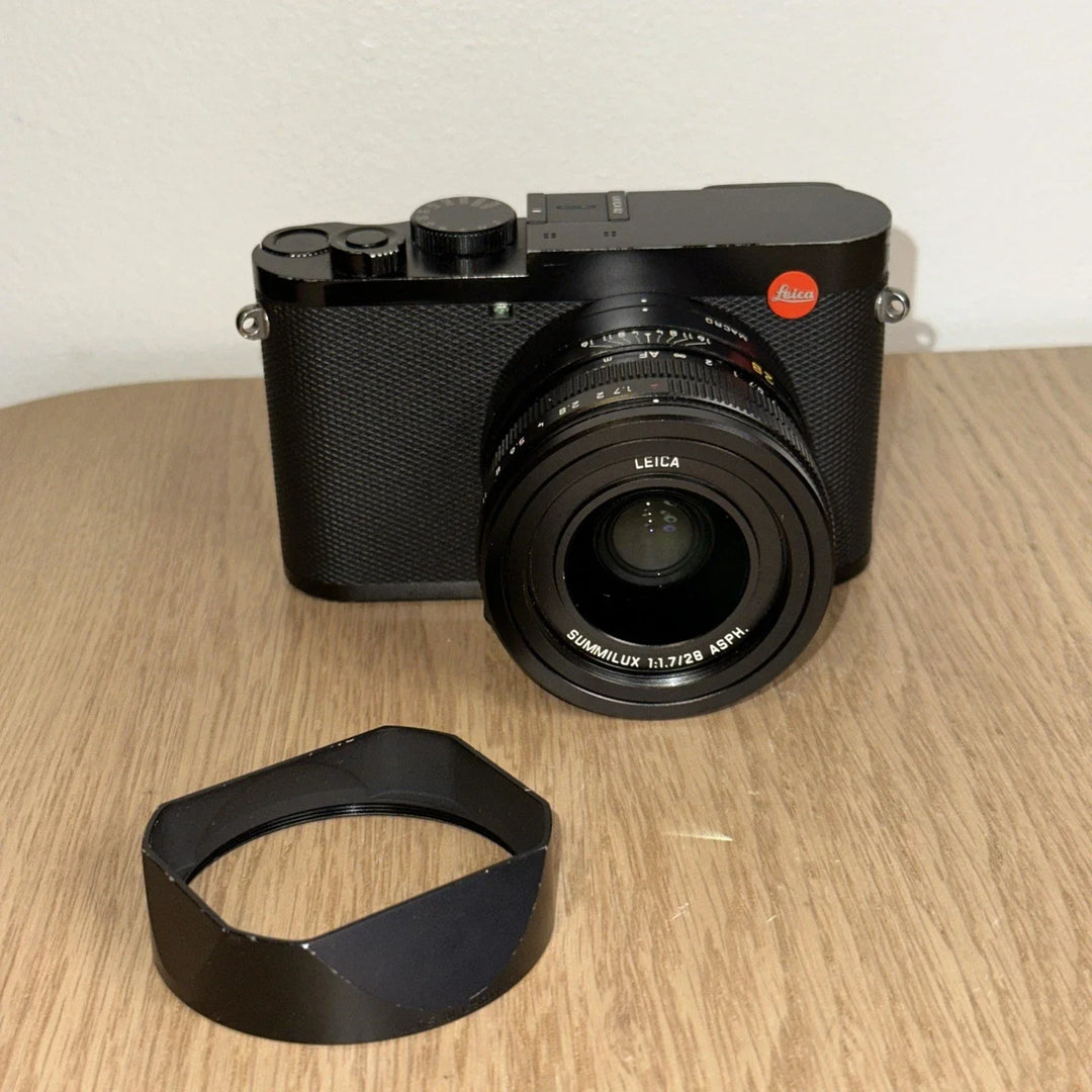 Leica Q2 47.3MP  - Box, Accessories, Complete Set! - US Seller