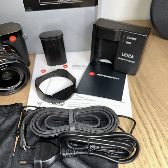 Leica Q2 47.3MP  - Box, Accessories, Complete Set! - US Seller